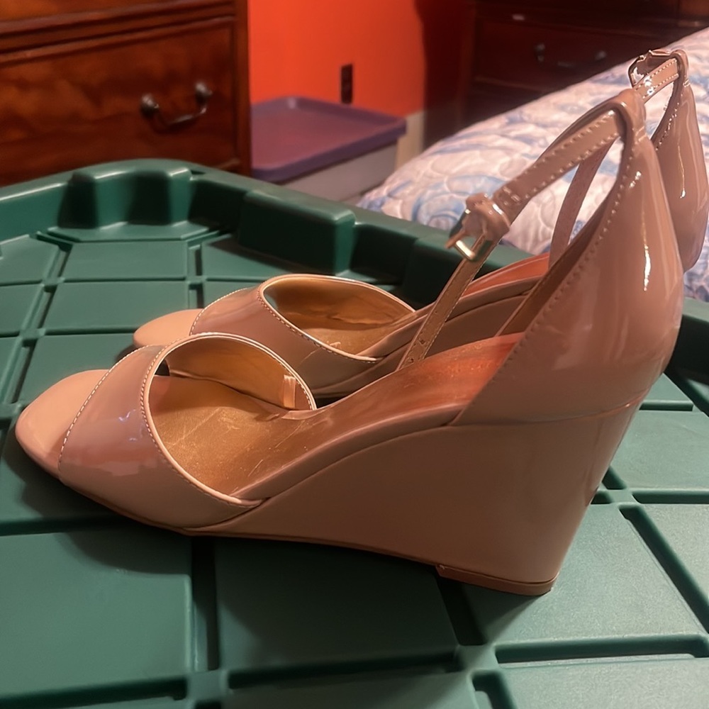 Tan strappy heel